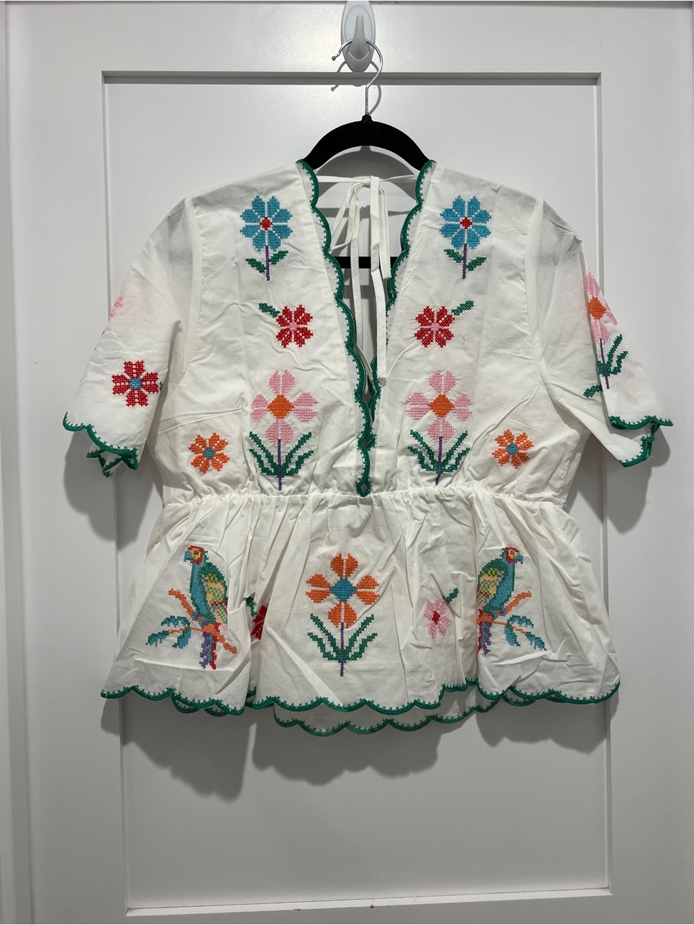 White Embroidered Peplum Blouse with Multicolor Floral & Bird Motif J.Marie - Picture 5 of 5
